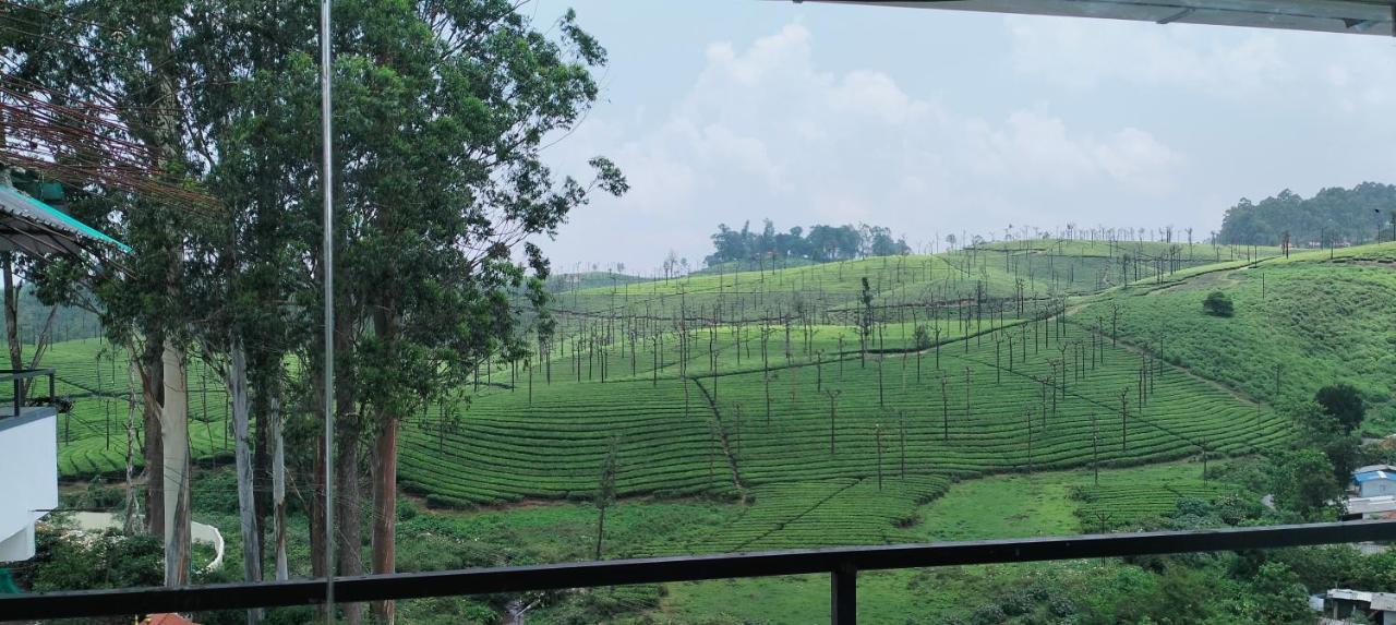 Hilltop Hotel Valparai Exterior photo